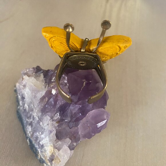 VTG Jan Michaels mustard yellow carved butterfly brass adjustable ring 90s USA - Picture 5 of 14